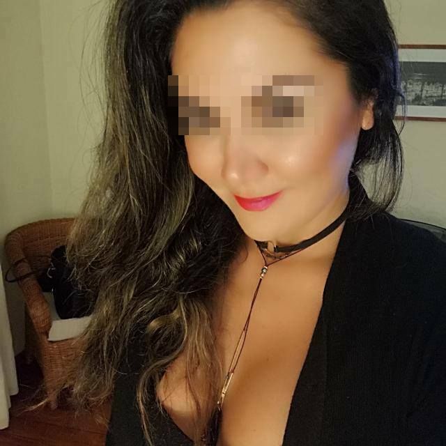 Leïla, femme mariée à Toulouse (31) pour adultère bien hot
